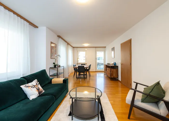 Duplex Cosy Appt, Top Location